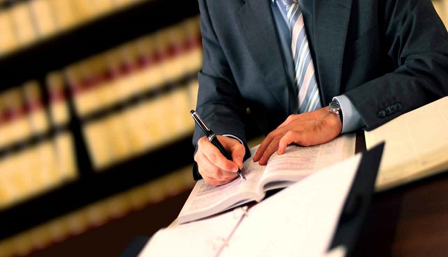 How To Select The Correct Commercial Lawyer For Your Business